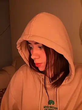 Snapshot of Im_Valen_Cute chatting on 10.01.25 Im Valen Cute online show from 10.01.25