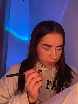 Snapshot of Im_Valen_Cute chatting on 10.26.25 Im Valen Cute online show from 10.26.25