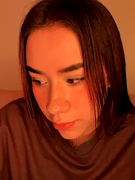 Snapshot of Im_Valen_Cute chatting on 11.05.25 Im Valen Cute online show from 11.05.25