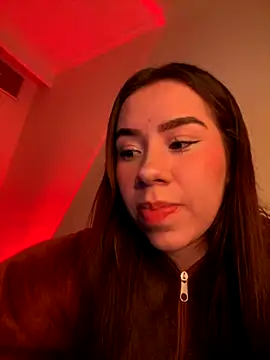 Snapshot of Im_Valen_Cute chatting on 11.21.25 Im Valen Cute online show from 11.21.25