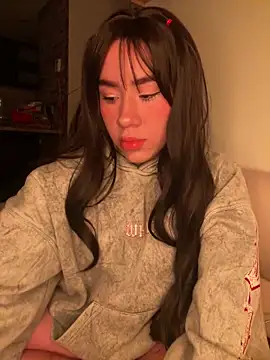 Im Valen Cute online show from 01.06.26