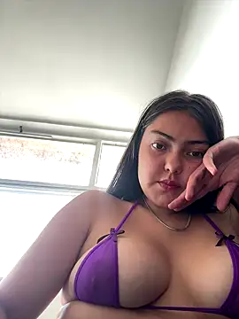 Snapshot of gabbyfoox chatting on 09.27.25 gabbyfoox online show from 09.27.25