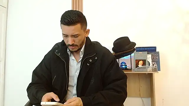 Reiko 85  online show from 11.30.25