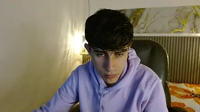 Dyla n18 online show from 12.14.25