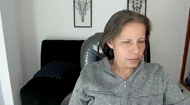 Milf karlye online show from 12.28.24