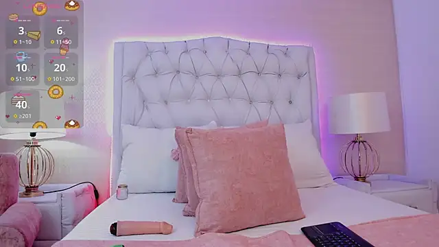 Snapshot of MonserratPeters chatting on 01.15.25 MonserratPeters online show from 01.15.25