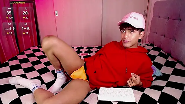 Snapshot of teobowny_ chatting on 01.07.25 teobowny online show from 01.07.25