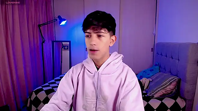 Snapshot of teobowny_ chatting on 01.19.25 teobowny online show from 01.19.25