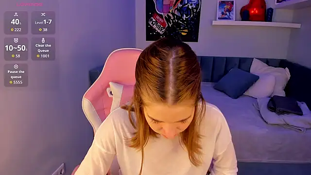 Jennifer Wadee online show from 03.12.26