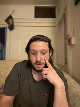 Snapshot of Marksoyer chatting on 12.10.24 Marksoyer online show from 12.10.24