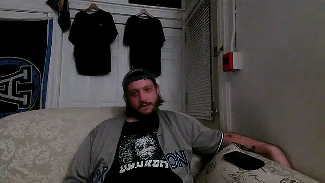 Snapshot of Marksoyer chatting on 10.02.25 Marksoyer online show from 10.02.25