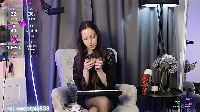 Snapshot of Anal_Girl_ chatting on 07.14.26 Anal Girl online show from 07.14.26