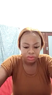 Snapshot of Luciouslips00 chatting on 01.22.25 Luciouslips00 online show from 01.22.25