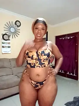 Snapshot of Luciouslips00 chatting on 02.02.25 Luciouslips00 online show from 02.02.25