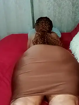 Snapshot of Luciouslips00 chatting on 09.28.25 Luciouslips00 online show from 09.28.25