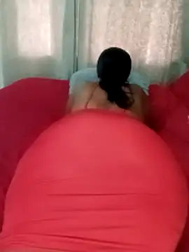 Snapshot of Luciouslips00 chatting on 11.05.25 Luciouslips00 online show from 11.05.25