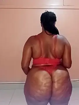 Snapshot of Luciouslips00 chatting on 03.26.26 Luciouslips00 online show from 03.26.26