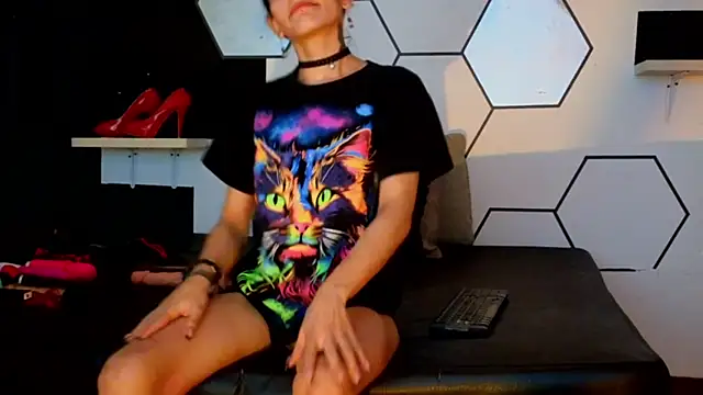 haileycat online show from 02.28.25