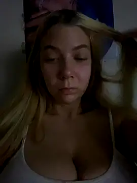 Snapshot of Mandispandis1 chatting on 09.18.25 Mandispandis1 online show from 09.18.25