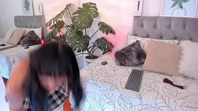 Kitty Pam online show from 11.18.25