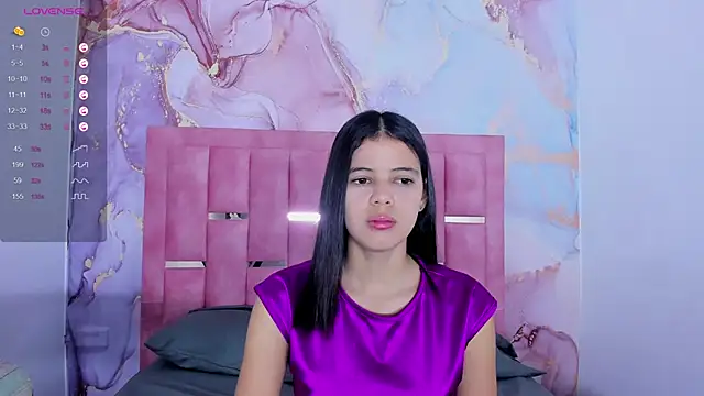 Snapshot of LizzMartin chatting on 01.14.25 LizzMartin online show from 01.14.25