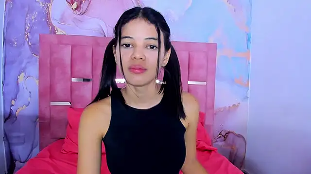 Snapshot of LizzMartin chatting on 01.27.25 LizzMartin online show from 01.27.25