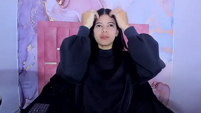 Snapshot of LizzMartin chatting on 02.07.25 LizzMartin online show from 02.07.25