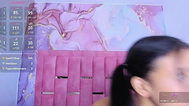 Snapshot of LizzMartin chatting on 03.20.25 LizzMartin online show from 03.20.25