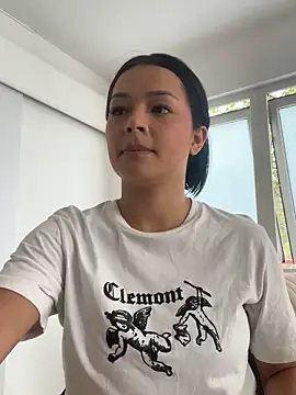 Snapshot of Lola_sweeet18 chatting on 02.10.26 Lola sweeet18 online show from 02.10.26