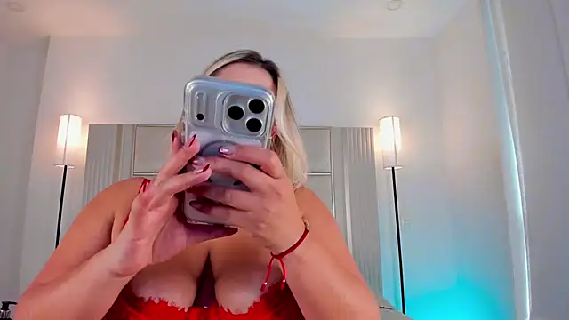 Snapshot of saraamiller_ chatting on 03.05.26 saraamiller online show from 03.05.26