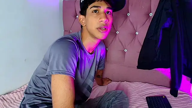 Snapshot of hares_mds chatting on 11.18.25 hares mds online show from 11.18.25