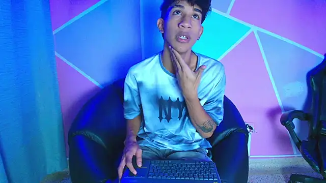 Snapshot of hares_mds chatting on 12.05.25 hares mds online show from 12.05.25