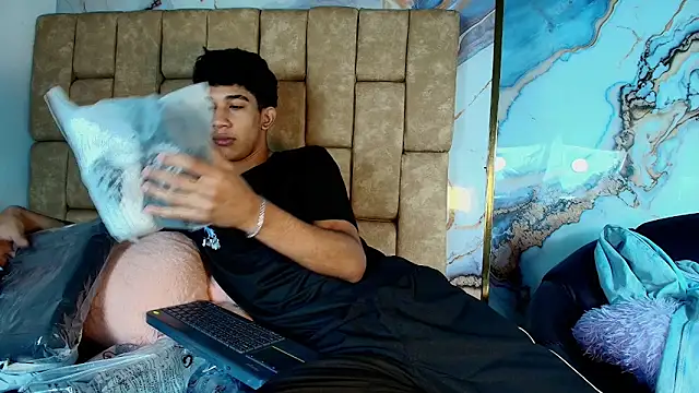 Snapshot of hares_mds chatting on 02.20.26 hares mds online show from 02.20.26