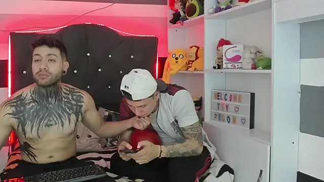 Snapshot of _tatho_perovich_ chatting on 12.12.24 tatho perovich online show from 12.12.24