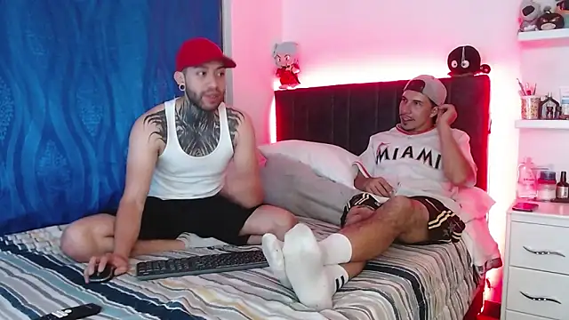 Snapshot of _tatho_perovich_ chatting on 02.05.25 tatho perovich online show from 02.05.25