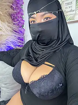 Snapshot of zulema_parvin chatting on 07.19.26 zulema parvin online show from 07.19.26