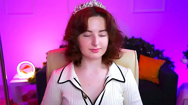 Snapshot of AnnTerry_ chatting on 02.04.25 AnnTerry online show from 02.04.25