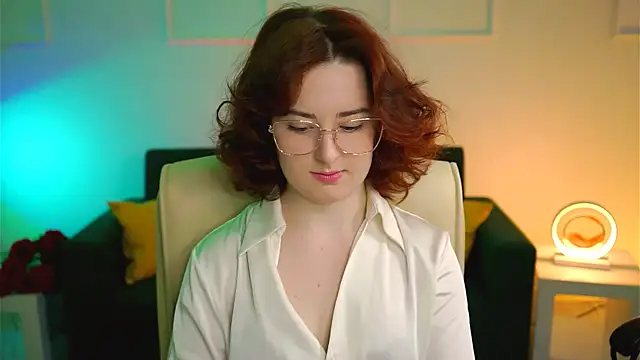 Snapshot of AnnTerry_ chatting on 02.08.25 AnnTerry online show from 02.08.25