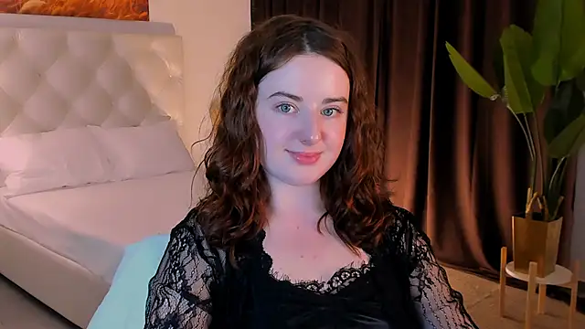 Snapshot of AnnTerry_ chatting on 10.15.25 AnnTerry online show from 10.15.25