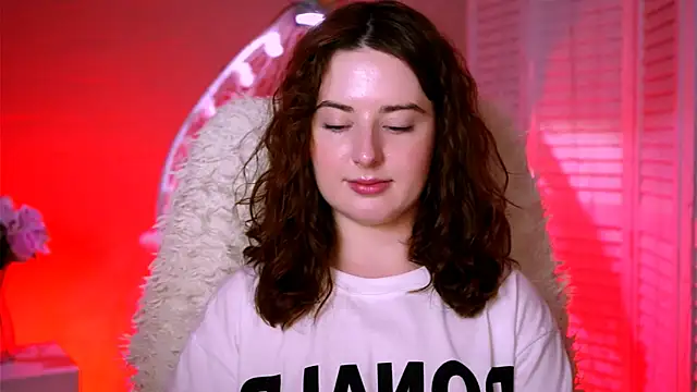 Snapshot of AnnTerry_ chatting on 10.24.25 AnnTerry online show from 10.24.25