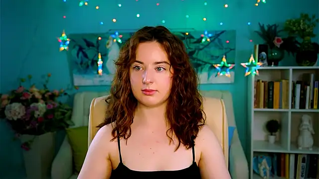 Snapshot of AnnTerry_ chatting on 11.20.25 AnnTerry online show from 11.20.25