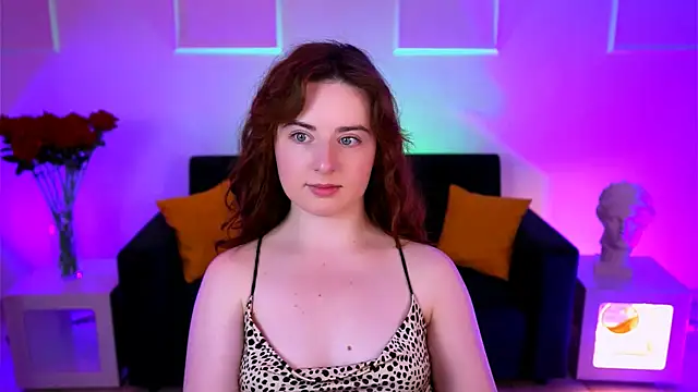 Snapshot of AnnTerry_ chatting on 11.28.25 AnnTerry online show from 11.28.25