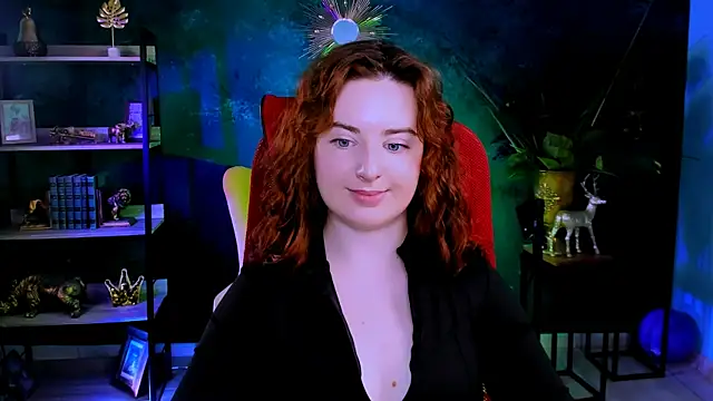 Snapshot of AnnTerry_ chatting on 11.29.25 AnnTerry online show from 11.29.25