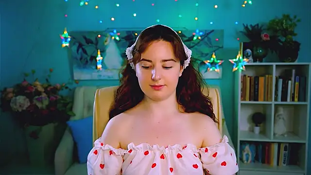 Snapshot of AnnTerry_ chatting on 12.05.25 AnnTerry online show from 12.05.25