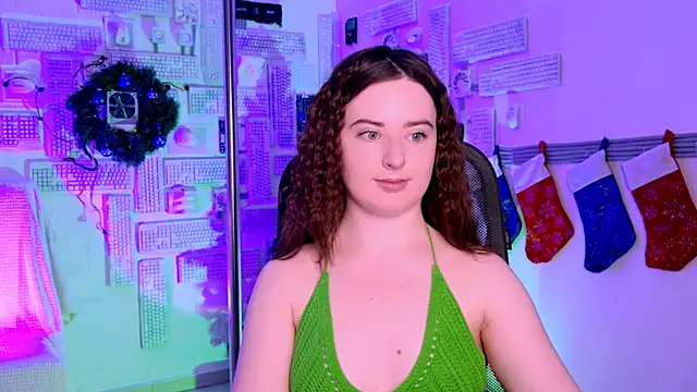 Snapshot of AnnTerry_ chatting on 12.14.25 AnnTerry online show from 12.14.25