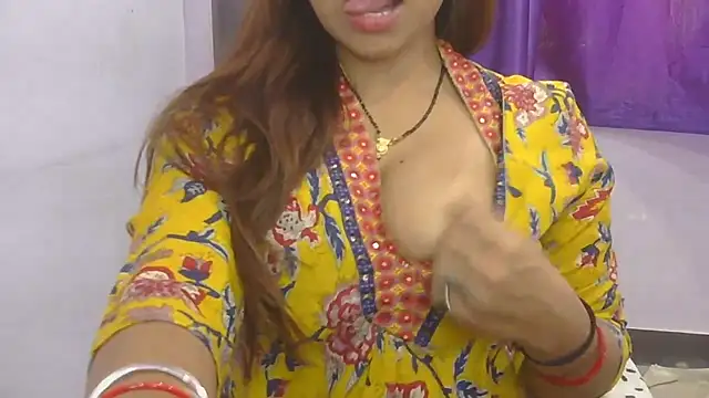 cutie-taara online show from 11.06.25