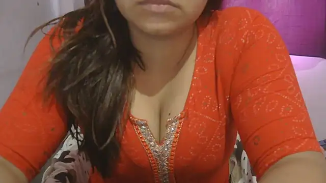 Snapshot of cutie-taara chatting on 07.21.26 cutie-taara online show from 07.21.26