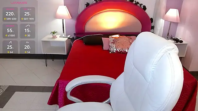 Snapshot of Paulis_gh chatting on 11.07.25 Paulis gh online show from 11.07.25