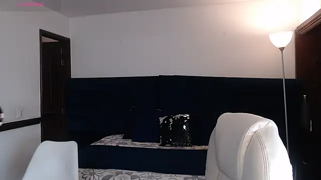 Snapshot of Paulis_gh chatting on 11.10.25 Paulis gh online show from 11.10.25