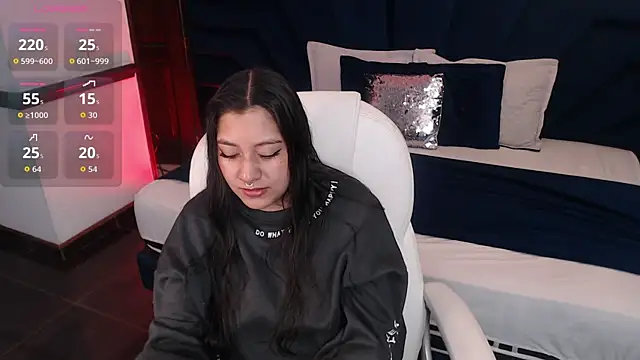 Snapshot of Paulis_gh chatting on 11.26.25 Paulis gh online show from 11.26.25